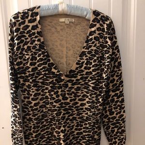 Leopard print Top. Size M
